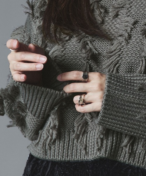 W:Huku(フーク)の「フリンジ ジャガード ショート ニット / Fringe Jacquard Short Knit(ニット/セーター・レディース・グレー/レッド/ホワイト系その他/ブラック・FREE)」の9枚目の写真