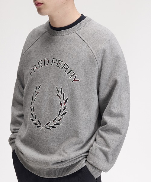 FRED PERRY（フレッドペリー）の「Tartan Applique Sweatshirt／タータンチェックアップリケスウェット（スウェット・メンズ・グレー/ネイビー・S/L/M）」の8枚目の写真