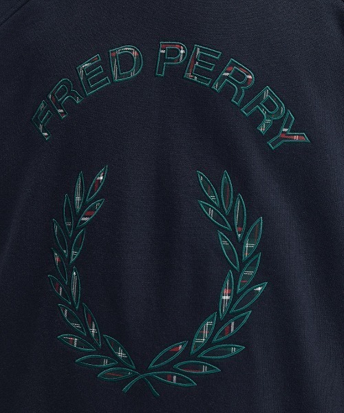 FRED PERRY（フレッドペリー）の「Tartan Applique Sweatshirt／タータンチェックアップリケスウェット（スウェット・メンズ・グレー/ネイビー・S/L/M）」の19枚目の写真