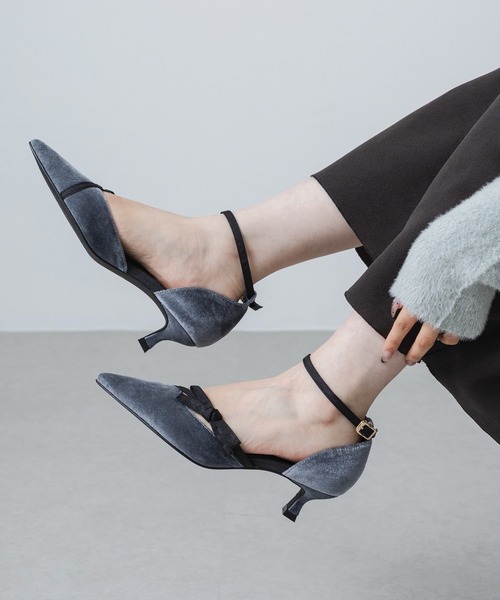 EVOL(イーボル)の「【ふかふか・クッション入り】ポインテッド4.5cmリボンセパレートパンプス CB23869(パンプス・レディース・ブラウン/グレー/ブラック・22.0cm/23.0cm/24.5cm/22.5cm/25.0cm/24.0cm)」の2枚目の写真