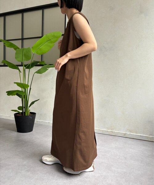 Jena espace merveilleux（ジェナ　エスパスメルヴェイユ）の「バックピンタックワンピース（ワンピース・レディース・ブラック/ブラウン・FREE）」の10枚目の写真