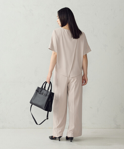 COMME CA ISM(コムサイズム)の「【UVカット・吸水速乾・接触冷感】バックスリットブラウス/セットアップ対応(シャツ/ブラウス・レディース・モカ/ベージュ・FREE)」の18枚目の写真