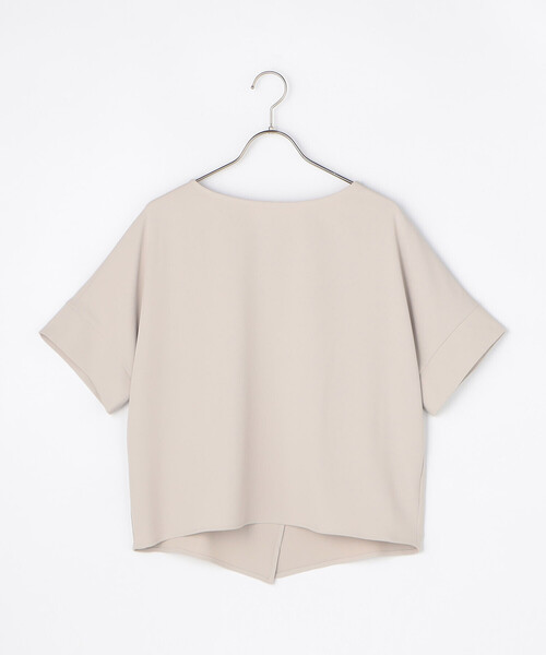 COMME CA ISM(コムサイズム)の「【UVカット・吸水速乾・接触冷感】バックスリットブラウス/セットアップ対応(シャツ/ブラウス・レディース・モカ/ベージュ・FREE)」の3枚目の写真