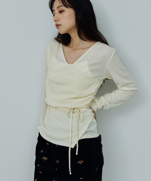 DRWCYS(ドロシーズ)の「ドレープカシュクールトップス(Tシャツ/カットソー・レディース・アイボリー/ブラック・FREE)」の7枚目の写真