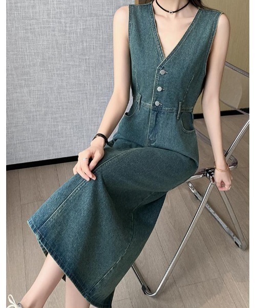 FAVORITO(ファヴォリート)の「ノースリーブデニムワンピース(ワンピース・レディース・ブルー・S/M/L/XL)」の10枚目の写真