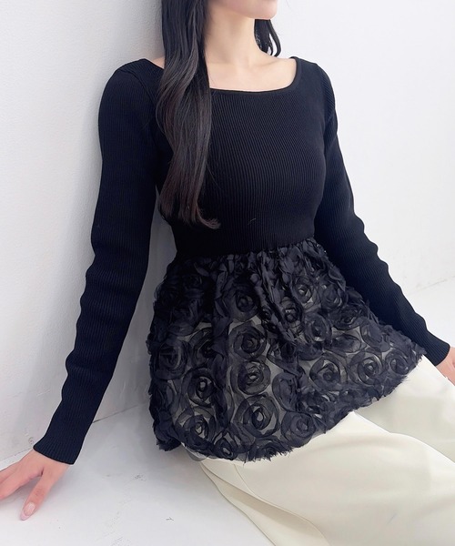 INGNI(イング)の「【SOELA】フラワーチュールペプラム長袖ニット/WEB限定(ニット/セーター・レディース・ブラック/アイボリー/チャコールグレー・FREE)」の1枚目の写真