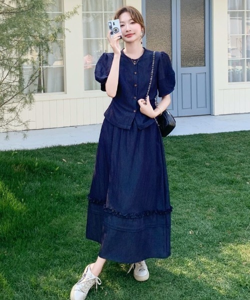 FAVORITO（ファヴォリート）の「パフスリーブトップススカートセットアップ（セットアップ・レディース・ダークブルー・F）」の7枚目の写真