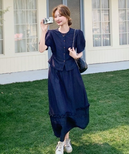 FAVORITO（ファヴォリート）の「パフスリーブトップススカートセットアップ（セットアップ・レディース・ダークブルー・F）」の8枚目の写真
