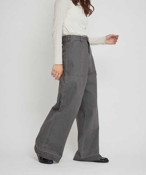WILLOW（ウィロー）の「【willow】ダックタブ付きパンツ（その他パンツ・レディース・チャコールグレー/ベージュ・ONE SIZE）」の10枚目の写真