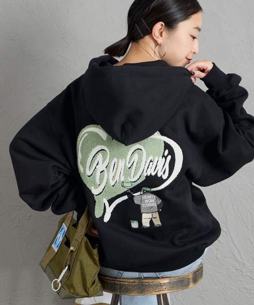 Sagara刺繡拉鍊帽T