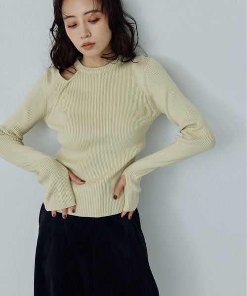 DRWCYS(ドロシーズ)の「アシメカットリブニットトップス(ニット/セーター・レディース・アイボリー/レッド/グレー/ミント/ブラック・FREE)」の16枚目の写真