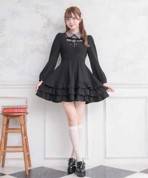 ROJITA(ロジータ)の「ティアードフリルカット長袖ワンピース(ワンピース・レディース・ブラック/ボルドー/グレー・FREE)」の21枚目の写真