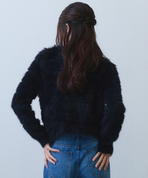 Clum(クルム)の「jewel button shaggy knit cardigan / ビジューボタンシャギーニットカーディガン(ニット/セーター・レディース・ホワイト/ブラック・FREE)」の6枚目の写真