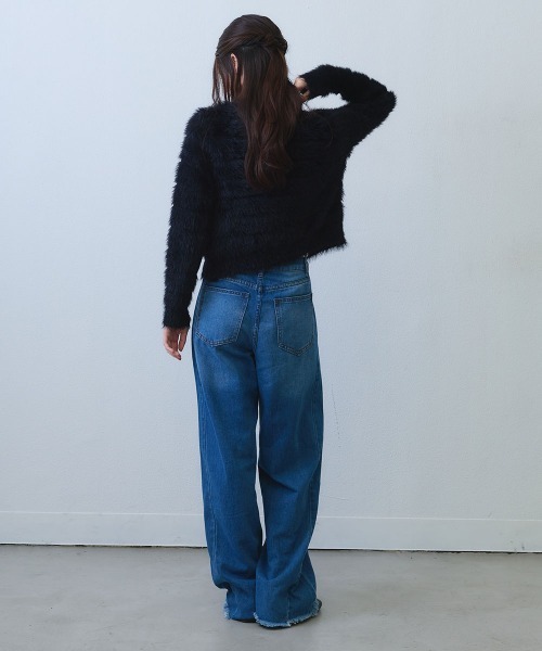 Clum(クルム)の「jewel button shaggy knit cardigan / ビジューボタンシャギーニットカーディガン(ニット/セーター・レディース・ホワイト/ブラック・FREE)」の15枚目の写真