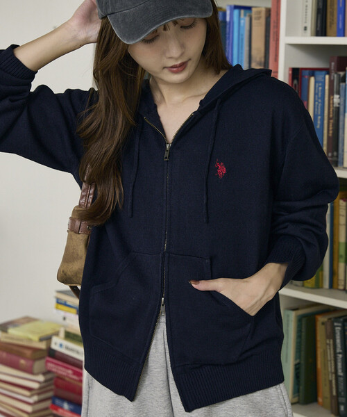 U.S. POLO ASSN.(ユーエスポロアッスン)の「U.S. POLO ASSN. × PUBLUX/ユーエスポロアッスン 別注 フルジップ ニット フーディー 限定展開(パーカー・レディース・グレー/ネイビー/ブラック・フリ-)」の4枚目の写真