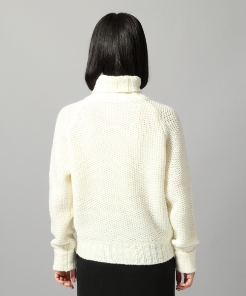 HARE（ハレ）の「ケーブルアミタートルニット(HARE)（ニット/セーター・レディース・ブラウン/オフホワイト/グレー・FREE）」の8枚目の写真