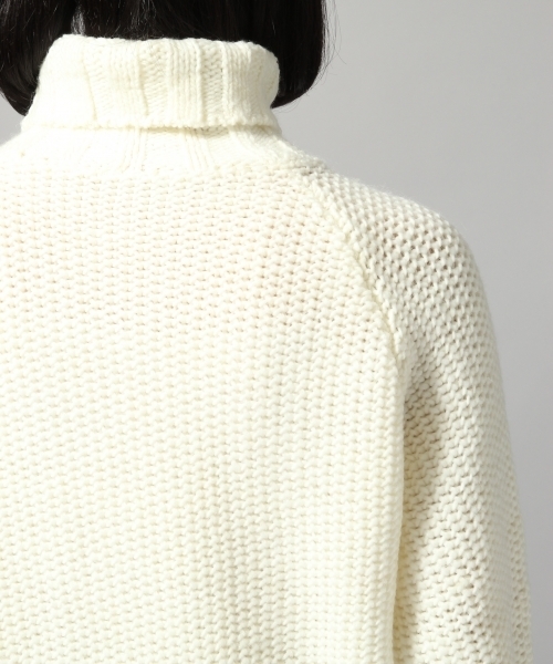 HARE（ハレ）の「ケーブルアミタートルニット(HARE)（ニット/セーター・レディース・ブラウン/オフホワイト/グレー・FREE）」の13枚目の写真