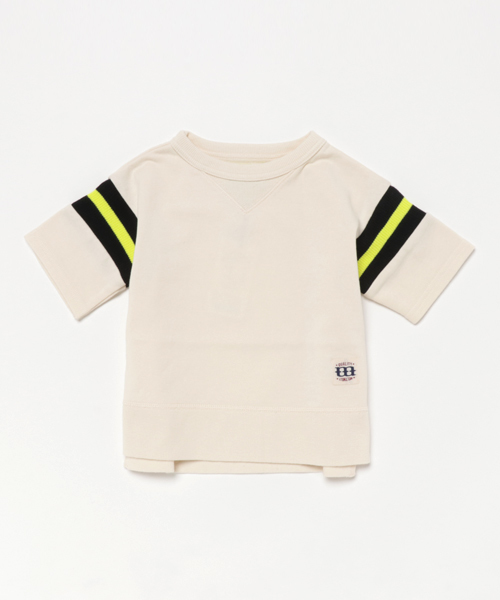 COMECHATTO&CLOSET(カムチャットアンドクロゼット)の「フットボール5分袖ルーズスウェット(スウェット・キッズ・ブラック/アイボリー/グレー・140/100/120/110/130/90)」の2枚目の写真