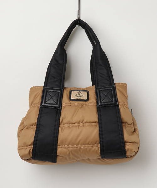 VitaFelice(ヴィータフェリーチェ)の「キルティングトートバッグ(M)(トートバッグ・レディース・チャコールグレー/ブラック/ベージュ/パープル/ネイビー/カーキ/ピンク/アイボリー/グレー系その他/ナチュラル/パープル系その他/ワイン/ブラック系その他/ベージュ系その他/グレー/ブラウン/パープル系その他2/チャコール/ライトグレー/ドット/カモフラージュ・FREE)」の10枚目の写真