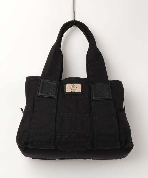 VitaFelice(ヴィータフェリーチェ)の「キルティングトートバッグ(M)(トートバッグ・レディース・チャコールグレー/ブラック/ベージュ/パープル/ネイビー/カーキ/ピンク/アイボリー/グレー系その他/ナチュラル/パープル系その他/ワイン/ブラック系その他/ベージュ系その他/グレー/ブラウン/パープル系その他2/チャコール/ライトグレー/ドット/カモフラージュ・FREE)」の4枚目の写真