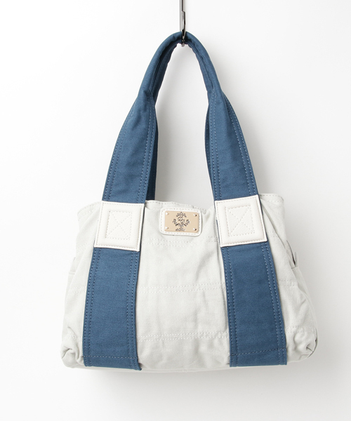 VitaFelice(ヴィータフェリーチェ)の「キルティングトートバッグ(M)(トートバッグ・レディース・チャコールグレー/ブラック/ベージュ/パープル/ネイビー/カーキ/ピンク/アイボリー/グレー系その他/ナチュラル/パープル系その他/ワイン/ブラック系その他/ベージュ系その他/グレー/ブラウン/パープル系その他2/チャコール/ライトグレー/ドット/カモフラージュ・FREE)」の7枚目の写真