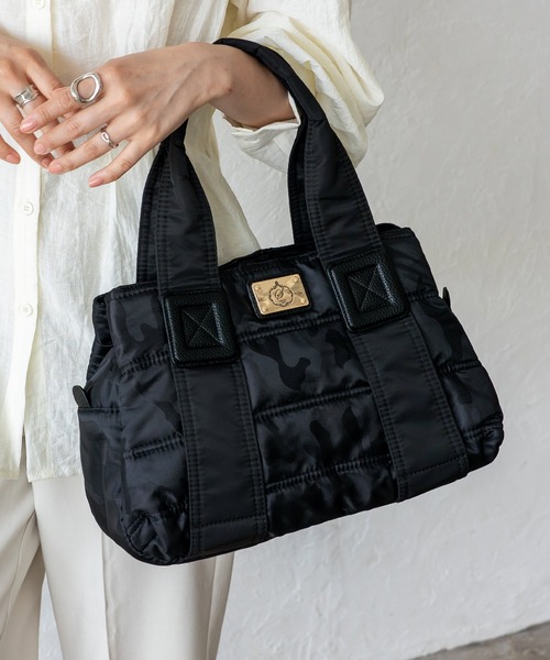 VitaFelice(ヴィータフェリーチェ)の「キルティングトートバッグ(M)(トートバッグ・レディース・チャコールグレー/ブラック/ベージュ/パープル/ネイビー/カーキ/ピンク/アイボリー/グレー系その他/ナチュラル/パープル系その他/ワイン/ブラック系その他/ベージュ系その他/グレー/ブラウン/パープル系その他2/チャコール/ライトグレー/ドット/カモフラージュ・FREE)」の20枚目の写真