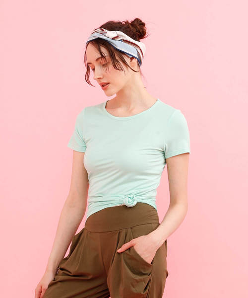 aimoha（アイモハ）の「ベーシックTシャツ（Tシャツ/カットソー・レディース・ホワイト/ブラック/パープル/ネイビー/ブラウン/グレー/グリーン/ミント/ライトピンク/ピンク/ブラック系その他/グレー系その他/グリーン系その他/ブルー系その他/ライトグレー/ピンク系その他/ホワイト系その他・MEDIUM/LARGE/SMALL/X-LARGE）」の11枚目の写真