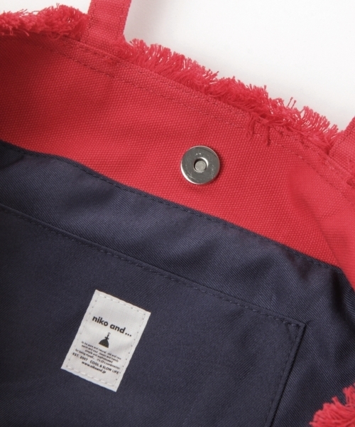 niko and...(ニコアンド)の「オリジナルアソート2WAYトート(トートバッグ・レディース・ナチュラル/レッド/ネイビー・0)」の17枚目の写真