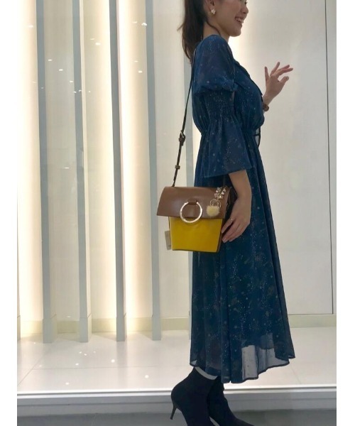 & chouette（アンドシュエット）の「バケツ型バイカラーショルダーバッグ（ショルダーバッグ・レディース・ワインレッド/ダークグリーン/ネイビー/ブラウン/ブラック・FREE）」の3枚目の写真