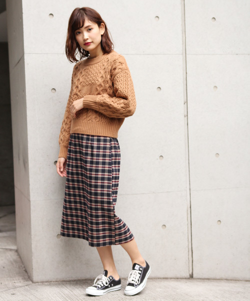 apres jour（アプレジュール）の「ケーブルパッチワークニット【ZOZOTOWN限定アイテム】（ニット/セーター・レディース・ライトグレー/ベージュ/オフホワイト/キャメル/マスタード/ダークネイビー・フリー）」の11枚目の写真