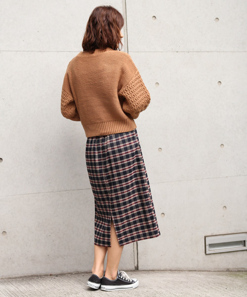 apres jour（アプレジュール）の「ケーブルパッチワークニット【ZOZOTOWN限定アイテム】（ニット/セーター・レディース・ライトグレー/ベージュ/オフホワイト/キャメル/マスタード/ダークネイビー・フリー）」の12枚目の写真