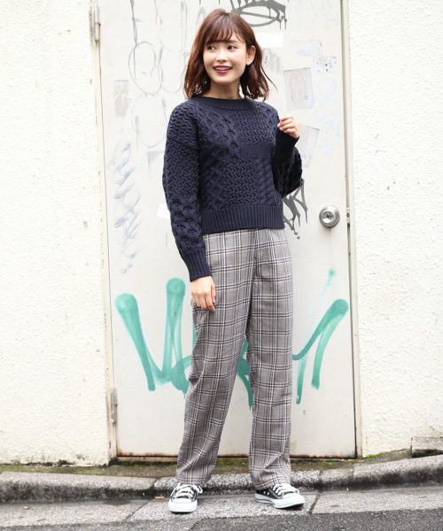 apres jour（アプレジュール）の「ケーブルパッチワークニット【ZOZOTOWN限定アイテム】（ニット/セーター・レディース・ライトグレー/ベージュ/オフホワイト/キャメル/マスタード/ダークネイビー・フリー）」の17枚目の写真