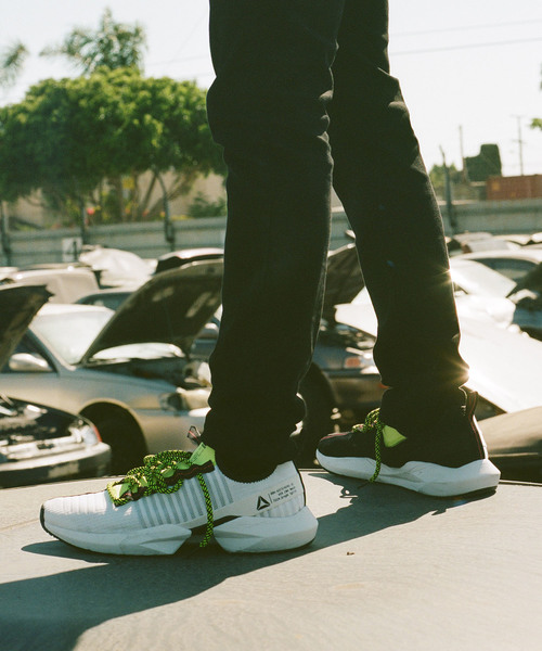 Reebok（リーボック）の「SOLE FURY (ソールフューリー)（スニーカー・メンズ・ホワイト/ブラック/ホワイト×ブルー/ブラック系その他・25.5cm/26.5cm/26.0cm/27.0cm/27.5cm/28.0cm/28.5cm/29.0cm/29.5cm/30.0cm/30.5cm/31cm/32cm/25.0cm）」の7枚目の写真