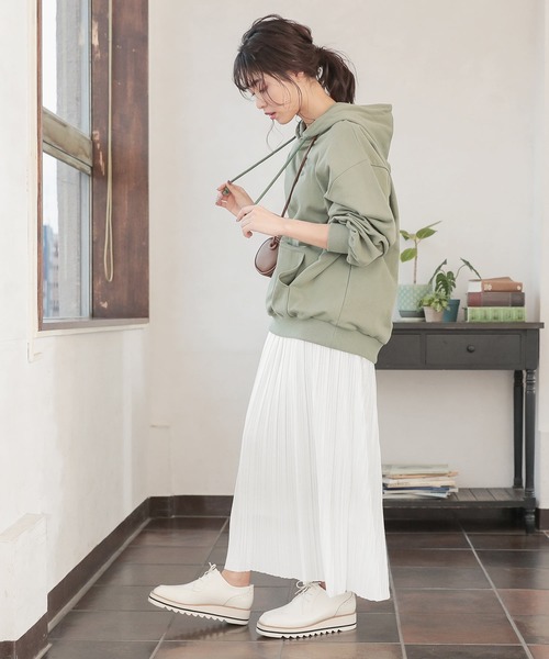 KOBE LETTUCE(コウベレタス)の「ロング丈/マキシ丈2typeサテンプリーツスカート(スカート)」|アイボリー