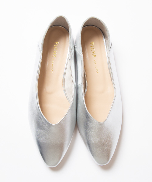 PICHE ABAHOUSE（ピシェ アバハウス）の「バブーシュ2WAYフラットシューズ（パンプス・レディース・ホワイト/ブラック/シルバー・40/38/39/35/36/37/34）」の9枚目の写真