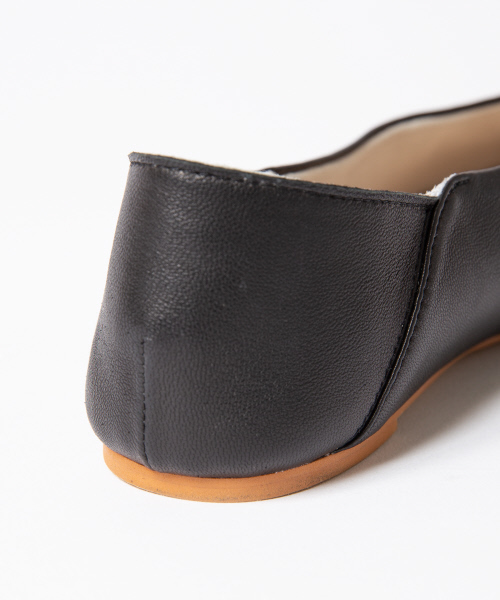 PICHE ABAHOUSE（ピシェ アバハウス）の「バブーシュ2WAYフラットシューズ（パンプス・レディース・ホワイト/ブラック/シルバー・40/38/39/35/36/37/34）」の14枚目の写真