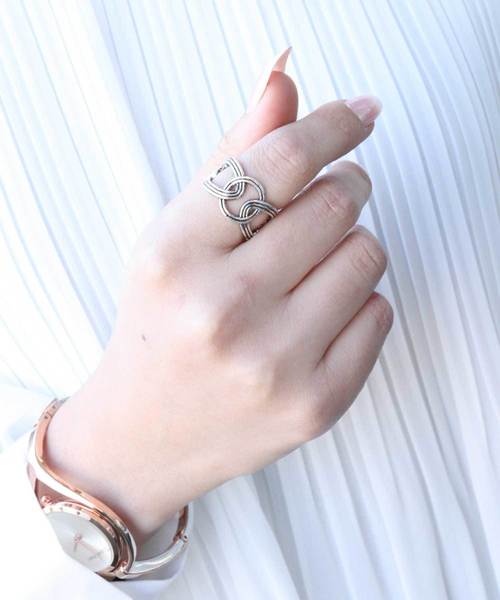 florist（フローリスト）の「3種展開デザインワイドリング（リング・レディース・シルバー系その他/ゴールド系その他/シルバー系その他2/シルバー系その他3/ゴールド系その他2/ゴールド系その他3・FREE）」の14枚目の写真