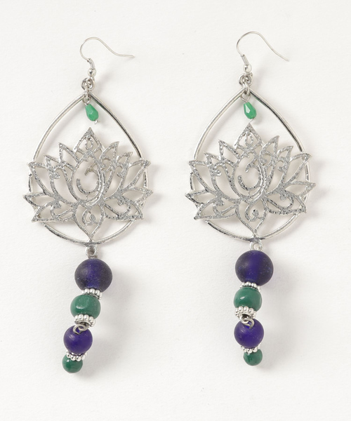 チャイハネ（チャイハネ）の「【チャイハネ】ロータスオームピアス（ピアス（両耳用）・レディース・レッド/ブルー・FREE）」の3枚目の写真