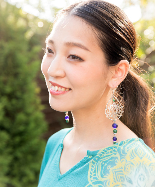 チャイハネ（チャイハネ）の「【チャイハネ】ロータスオームピアス（ピアス（両耳用）・レディース・レッド/ブルー・FREE）」の4枚目の写真