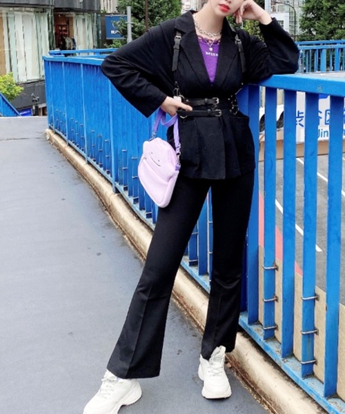 SPINNS（スピンズ）の「合皮リングハーネスベルト（ベルト・レディース・ブラック/ホワイト・ONESIZE）」の11枚目の写真