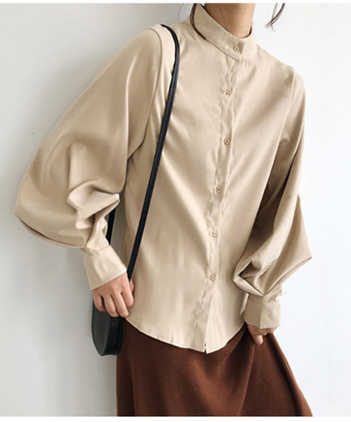 AMELY（エミリー）の「スタンドカラーボリューム袖ブラウス（シャツ/ブラウス・レディース・ホワイト/ベージュ/ブルー/ブラック・S/M/L/XL）」の18枚目の写真