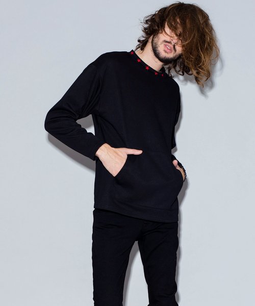 NO ID.(ノーアイディ)の「【NO ID.】Neck Embroidery Pullover / ネック 刺繍 プルオーバー(Tシャツ/カットソー・メンズ・ブラック/オレンジ/パープル/アイボリー・1/2)」の3枚目の写真