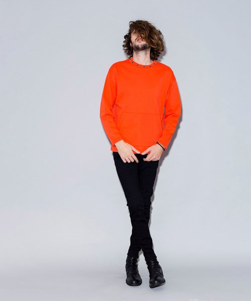 NO ID.(ノーアイディ)の「【NO ID.】Neck Embroidery Pullover / ネック 刺繍 プルオーバー(Tシャツ/カットソー・メンズ・ブラック/オレンジ/パープル/アイボリー・1/2)」の9枚目の写真