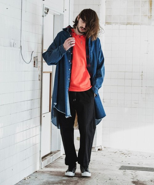 NO ID.(ノーアイディ)の「【NO ID.】Neck Embroidery Pullover / ネック 刺繍 プルオーバー(Tシャツ/カットソー・メンズ・ブラック/オレンジ/パープル/アイボリー・1/2)」の12枚目の写真