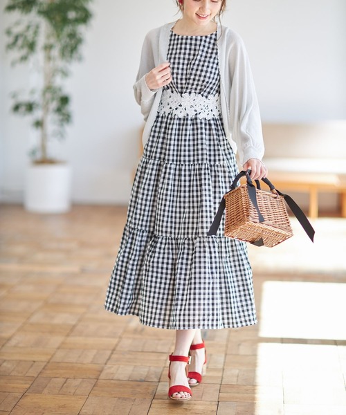 tocco closet（トッコ　クローゼット）の「ラメ入りスカラップカットボレロ（カーディガン/ボレロ・レディース・ベージュ/ネイビー/グレー系その他・M）」の7枚目の写真