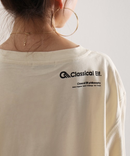 classicalelf(クラシカルエルフ)の「ショルダーロゴバックプリント サイドスリット入り無地クルーネックビッグシルエットTシャツ(半端袖)(Tシャツ/カットソー・レディース・ブラウン/ベージュ/ホワイト/ブラック・X-LARGE/MEDIUM)」の7枚目の写真