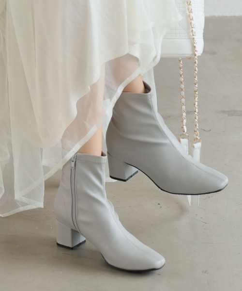 VIVIAN(ヴィヴィアン)の「スクエアトゥストレッチショートブーツ(ブーツ・レディース・グレー系その他6/ブラック系その他3/ブラウン系その他5/ブラック系その他2/アイボリー/ベージュ/シルバー/ヘザーチャコール/グレー系その他2・L/LL/S/M/SS/XL)」の6枚目の写真