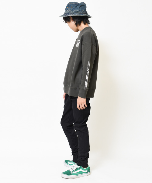 RAT EFFECT（ラットエフェクト）の「【裏起毛】袖プリントビッグトレーナー（スウェット・キッズ・チャコールグレー/ブラウン/ブラック/ベージュ/オフホワイト/カーキ/ブルー・120/130/140/150/160/170）」の15枚目の写真