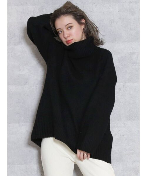 dazzlin（ダズリン）の「バックスリットラインタートルニットトップス（ニット/セーター・レディース・ブラック/アイボリー/モカ/ベージュ・FREE）」の3枚目の写真