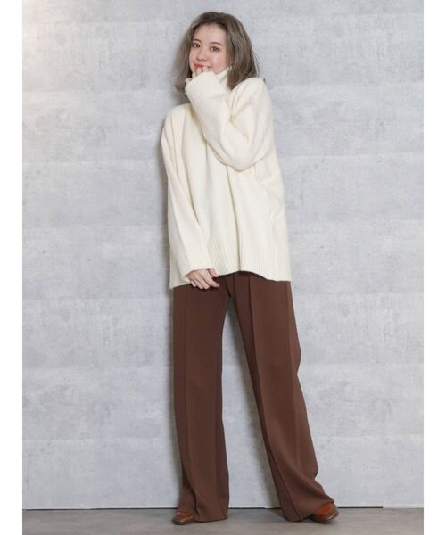 dazzlin（ダズリン）の「バックスリットラインタートルニットトップス（ニット/セーター・レディース・ブラック/アイボリー/モカ/ベージュ・FREE）」の10枚目の写真